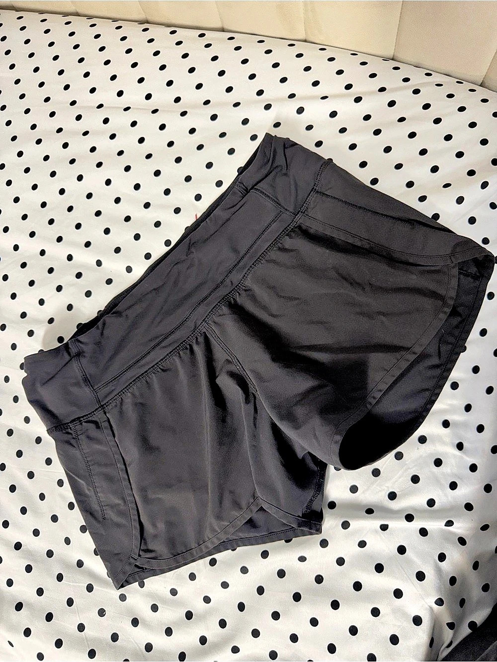 Lululemon Speed Up Short Black Athletic Shorts Size 6